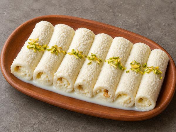 bread malai roll dessert Malaysia
